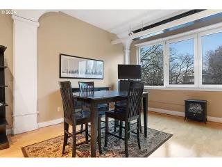 Photo #6: 286620572 Listing 