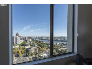 Photo #5: 286876091 Listing