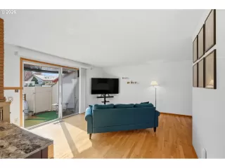 Photo #2: 287549783 Listing 