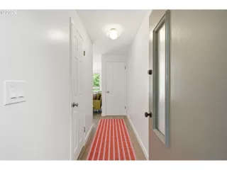 Photo #4: 288150696 Listing