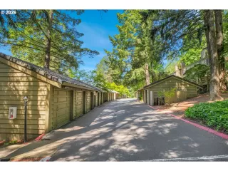 Photo #5: 288615617 Listing