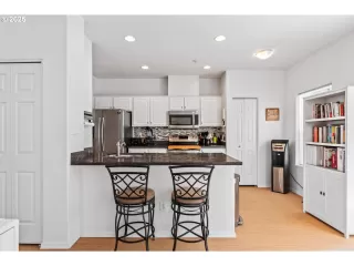 Photo #1: 288662504 Listing