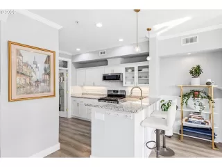 Photo #4: 288753038 Listing 