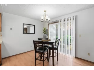 Photo #1: 288812649 Listing