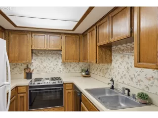 Photo #3: 288812649 Listing