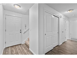 Photo #2: 288824284 Listing