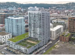 Photo #3: 289462357 Listing