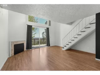 More Details about MLS # 289503950 : 839 SW BROADWAY DR 74