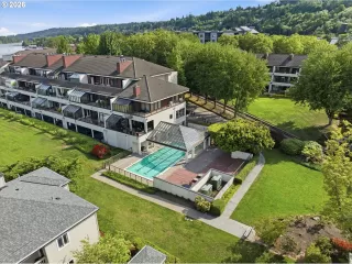 Photo #3: 292153713 Listing 