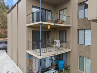 Photo #6: 292381553 Listing 