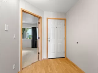 Photo #3: 292484929 Listing