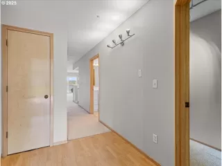 Photo #4: 292484929 Listing