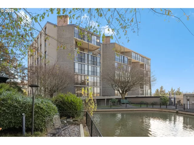 MLS: 292521088 Condo For Sale