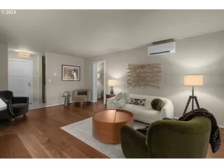 Photo #5: 292521088 Listing 