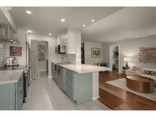 Photo #6: 292521088 Listing 