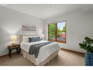 Photo #5: 292634367 Listing