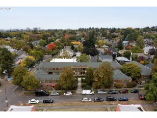 Photo #2: 292976472 Listing