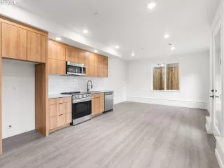 Photo #3: 293100518 Listing 