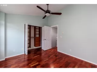 Photo #1: 293436125 Listing