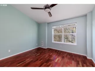 Photo #2: 293436125 Listing