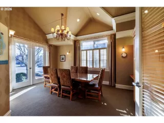 Photo #4: 293436125 Listing