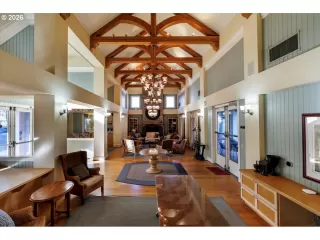 Photo #5: 293436125 Listing