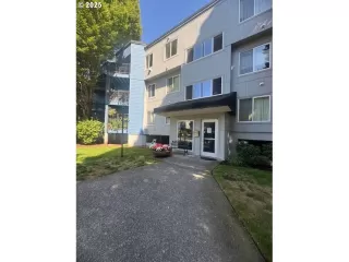More Details about MLS # 293611487 : 8720 SW TUALATIN RD 210