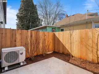 Photo #4: 293706229 Listing