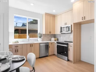 Photo #6: 293706229 Listing