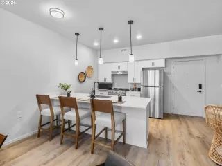 Photo #2: 293820169 Listing 
