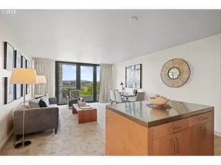 Photo #2: 293940376 Listing