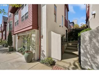 Photo #2: 294056099 Listing 