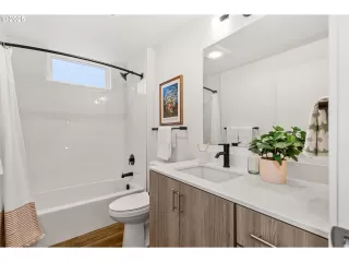 Photo #4: 294143481 Listing 