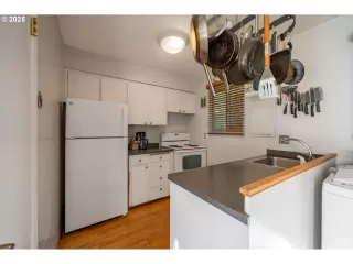 Photo #3: 294209988 Listing 