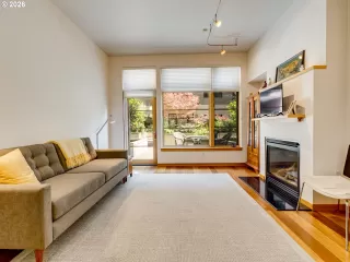 Photo #2: 294273510 Listing