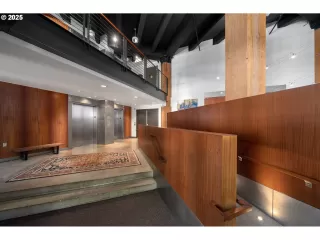 Photo #1: 294303252 Listing