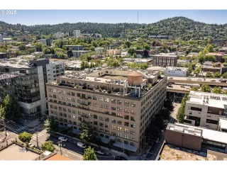 Photo #5: 294303252 Listing