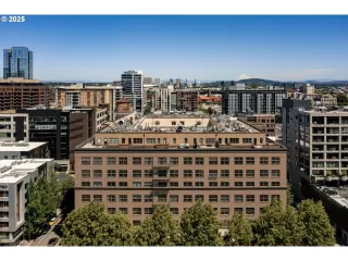 Photo #6: 294303252 Listing