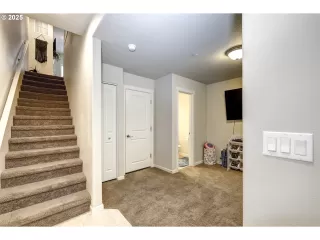 Photo #5: 294977016 Listing