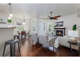 Photo #4: 295982933 Listing