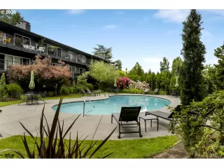 Photo #5: 295993815 Listing 