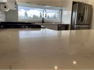 Photo #4: 296096242 Listing