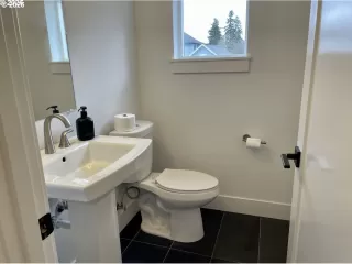 Photo #5: 296096242 Listing