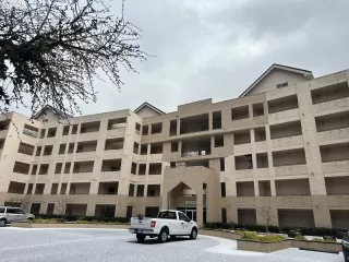 Photo #4: 296156181 Listing 