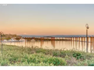 Photo #4: 296212685 Listing 