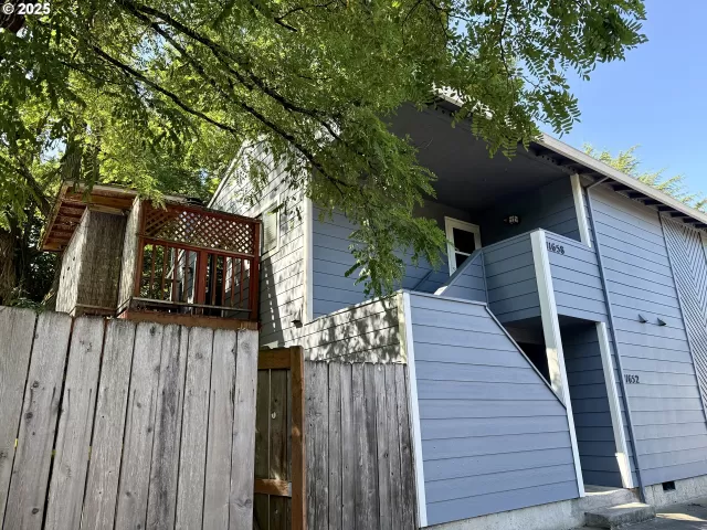 MLS: 296293998 Condo For Sale