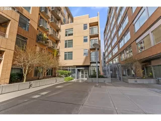 Photo #2: 297461827 Listing