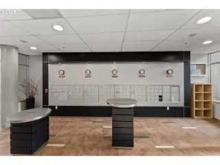 Photo #5: 297461827 Listing