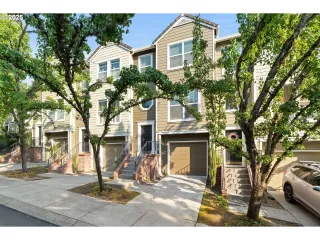 More Details about MLS # 298058769 : 10223 NW WILSHIRE LN 37