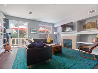 Photo #4: 298058769 Listing